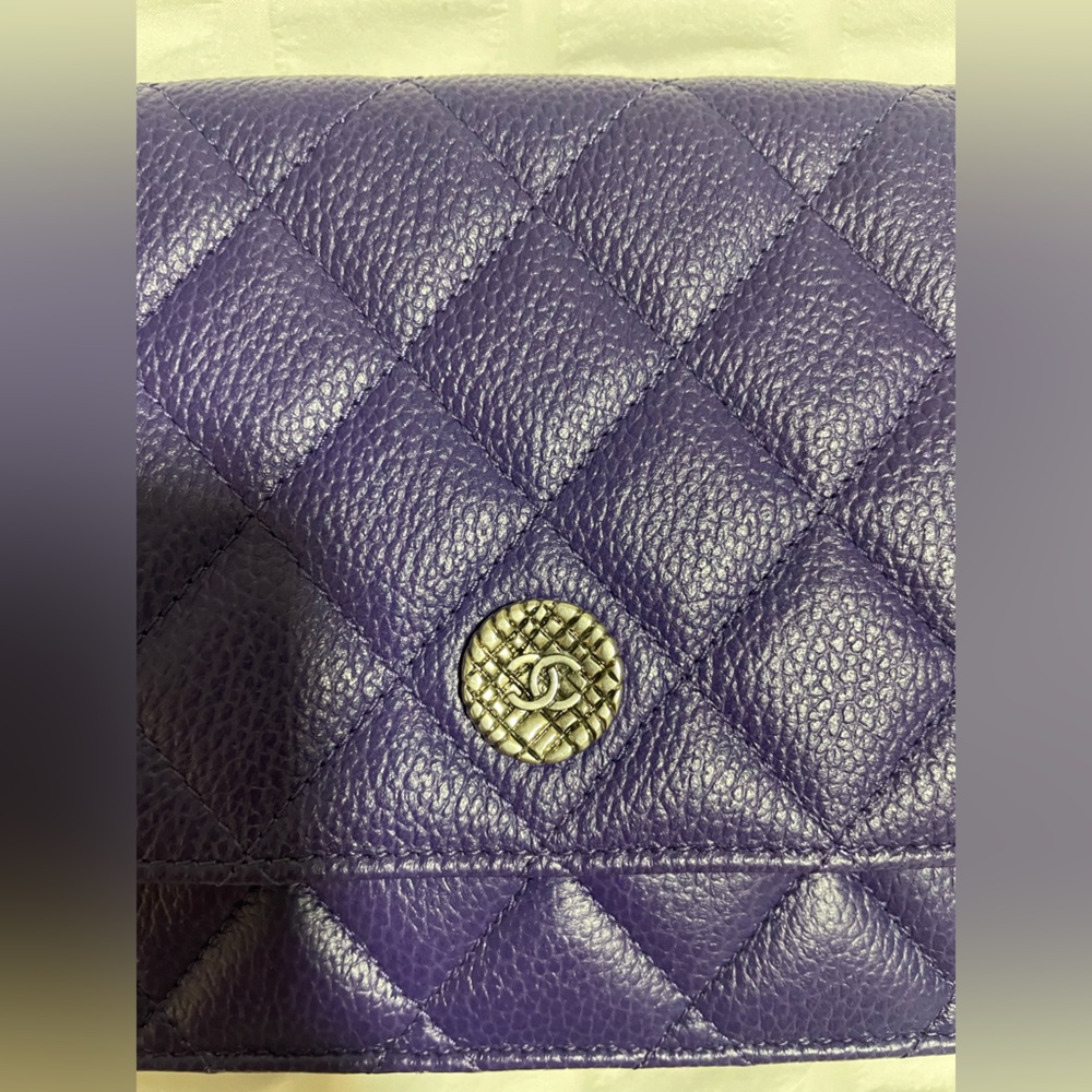 CHANEL LIKE NEW Authentic WOC Caviar Purple Leather - Picture 8 of 8